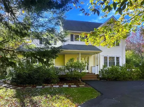 104 Willow Pl, Coolbaugh Twp, PA 18466