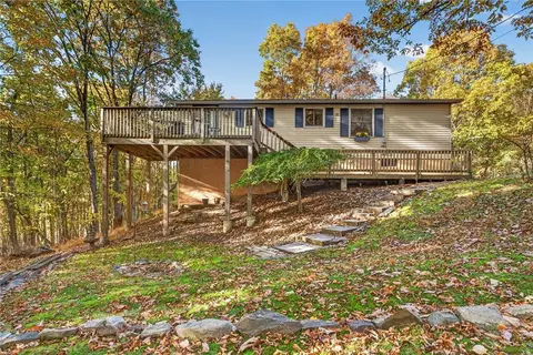 259 Sugarbush Rd, Henryville, PA 18332