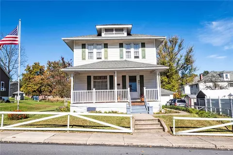 951 Upper Pennsylvania Ave, Bangor, PA 18013