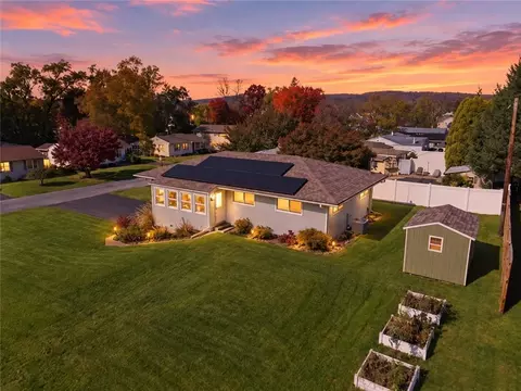 3745 Saucon Ave, Center Valley, PA 18034