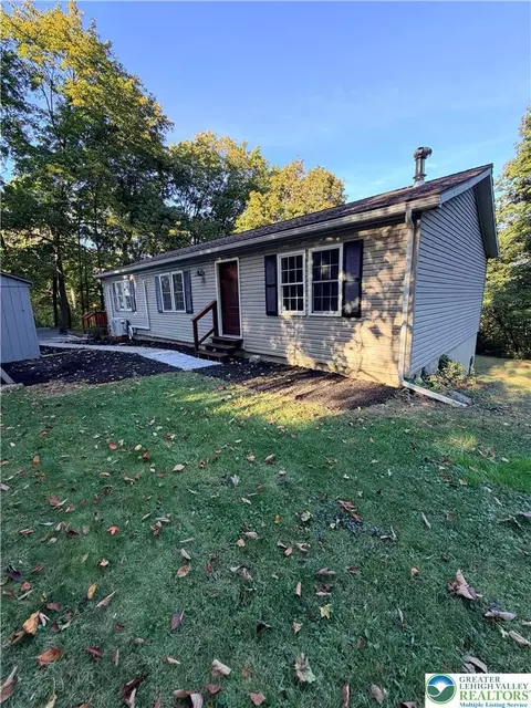 505 Fairview Ave, Slatington, PA 18080
