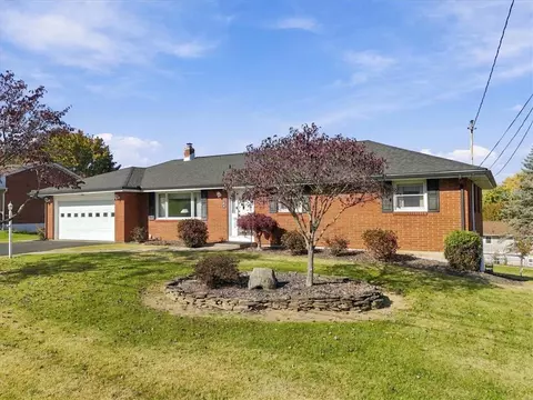 46 Ridgewood Rd, Palmer Township, PA 18045