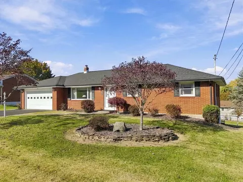46 Ridgewood Rd, Palmer Township, PA 18045