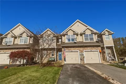246 Maple Ct, Alburtis, PA 18011