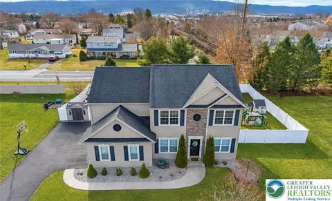 6560 Carmel Dr, Macungie, PA 18062