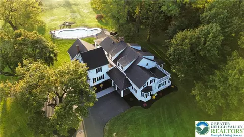 3000 Kreidersville Rd, Northampton, PA 18067