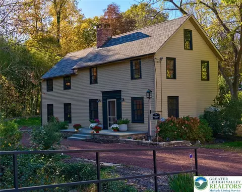 6163 Carversville Rd, Solebury, PA 18092