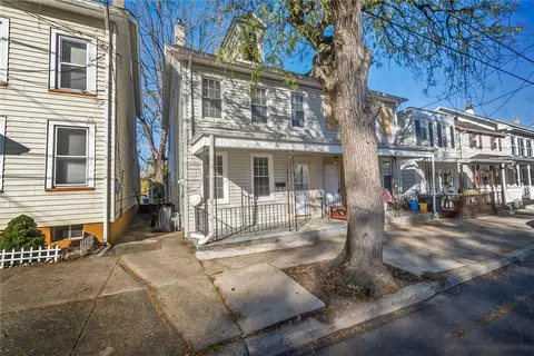 525 W Wilkes Barre St, Easton, PA 18042