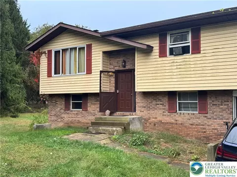 172 W Hills Dr, Stroudsburg, PA 18360