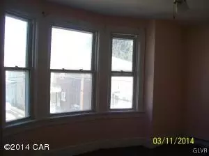 124 E Maple St, Hazleton, PA 18201 photo 7