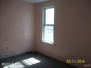 124 E Maple St, Hazleton, PA 18201 photo 6