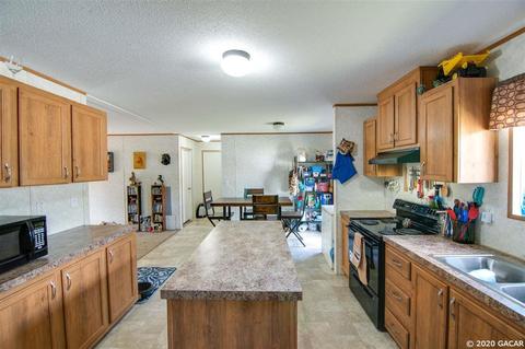 300 Levine, Interlachen, FL 32148 photo 9