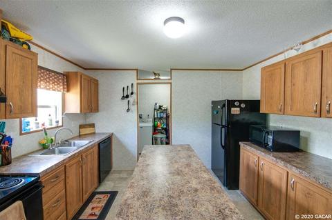 300 Levine, Interlachen, FL 32148 photo 8