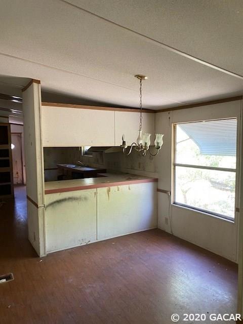121 S Beverly St, Perry, FL 32348 photo 5