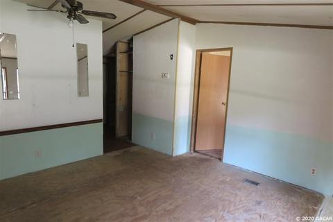 107 Martha, Interlachen, FL 32148 photo 6