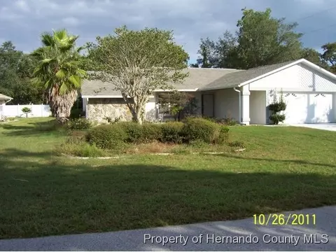 182 Planter Rd, Spring Hill, FL 34606 photo 1
