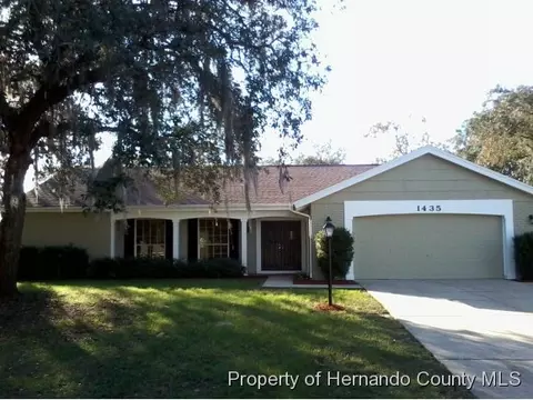 1435 Laurel Ave, Spring Hill, FL 34606 photo 1