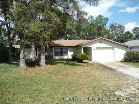 7646 Landmark Dr, Spring Hill, FL 34606 photo 1