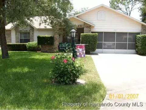 2487 Sun Tree Ct, Spring Hill, FL 34606 photo 1