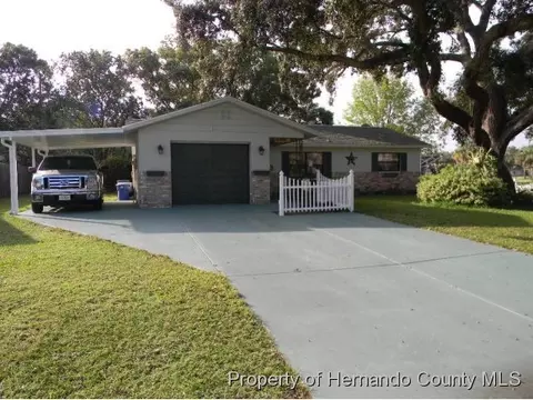 8376 Valmora St, Spring Hill, FL 34608 photo 1