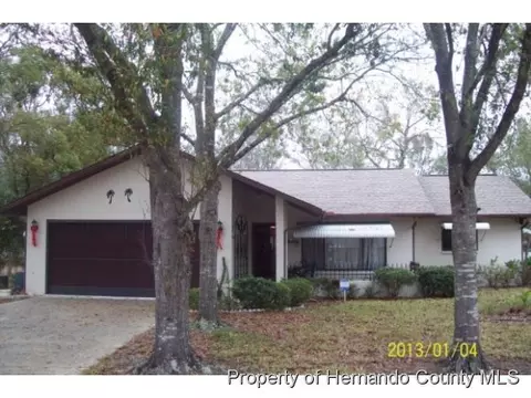 7245 Clearwater Dr, Spring Hill, FL 34606 photo 1