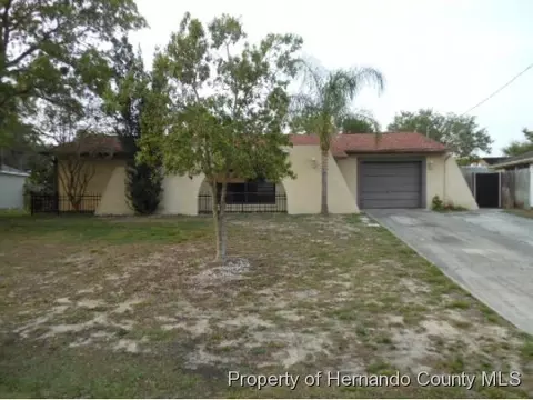 12109 Topaz St, Spring Hill, FL 34606 photo 1