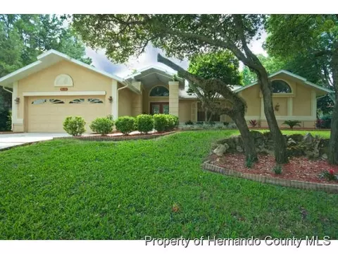 548 Cressida Cir, Spring Hill, FL 34609 photo 1