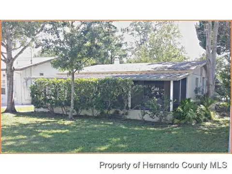 5461 Circle Dr, Weeki Wachee, FL 34607 photo 1