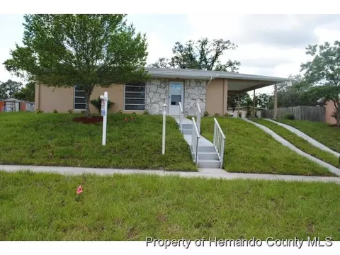 492 Edgehill Ave, Spring Hill, FL 34606 photo 1