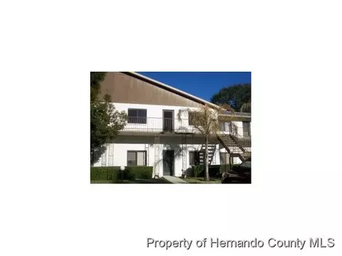 7082 River Run Blvd, Weeki Wachee, FL 34607 photo 1