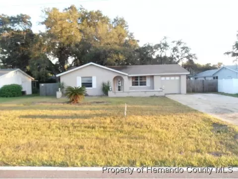 9768 Horizon Dr, Spring Hill, FL 34608 photo 1