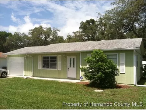 2011 Greenview Ave, Spring Hill, FL 34606 photo 1