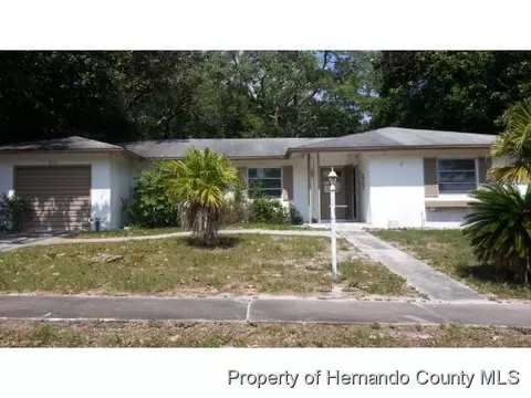 7270 Holiday Dr, Spring Hill, FL 34606 photo 1