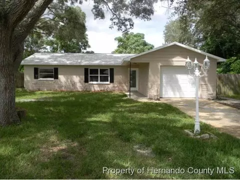367 Portland Ave, Spring Hill, FL 34606 photo 1