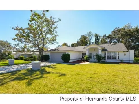 8268 Berkeley Manor Blvd, Spring Hill, FL 34606 photo 1
