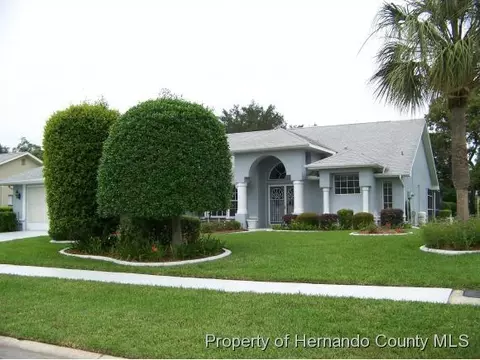 1069 Hook Dr, Spring Hill, FL 34608 photo 1