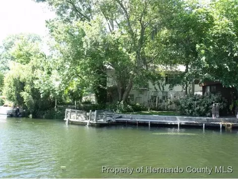 7094 Patterson Dr, Weeki Wachee, FL 34607 photo 1