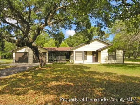 8184 Cessna Dr, Spring Hill, FL 34606 photo 1