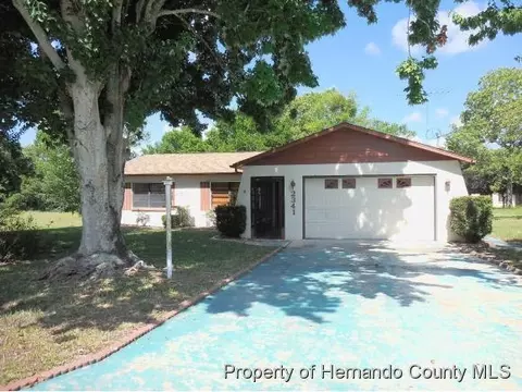 2341 Restmere Ln, Spring Hill, FL 34609 photo 1