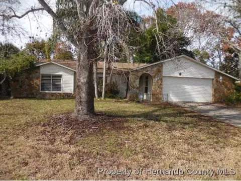 379 Swallow Ln, Spring Hill, FL 34606 photo 1