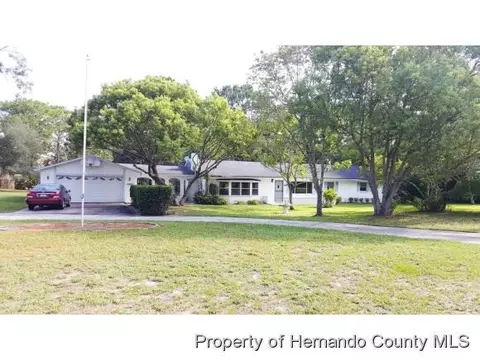 16645 Oxenham Ave, Spring Hill, FL 34610 photo 1