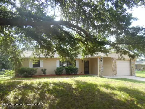 2262 Ancho Ave, Spring Hill, FL 34608 photo 1