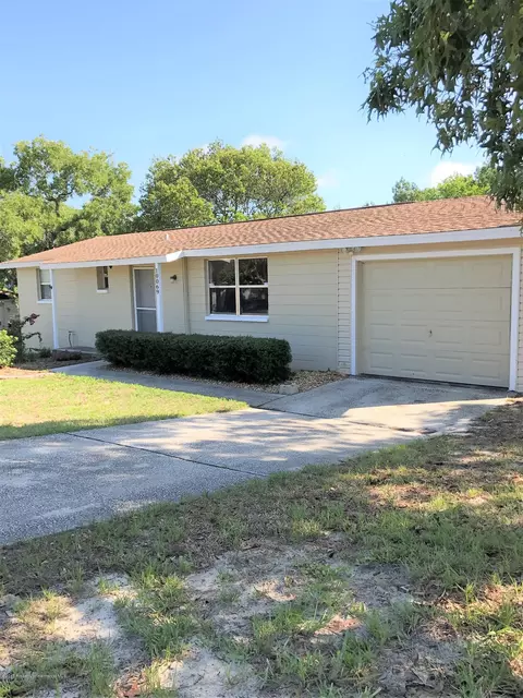 10069 Hayes St, Spring Hill, FL 34608 photo 1