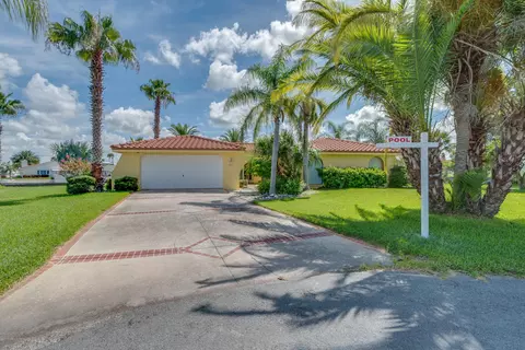 3429 Gulf Winds Cir, Hernando Beach, FL 34607 photo 1