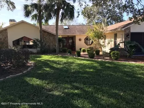 9048 Horizon Dr, Spring Hill, FL 34608 photo 1