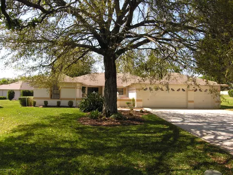 1275 Thornton Ct, Spring Hill, FL 34608 photo 1