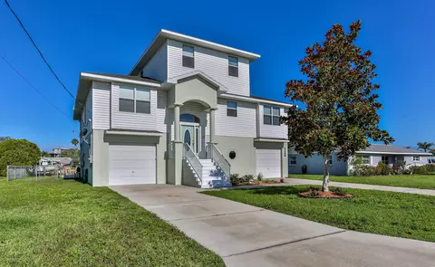 4389 8th Isle Dr, Hernando Beach, FL 34607 photo 1