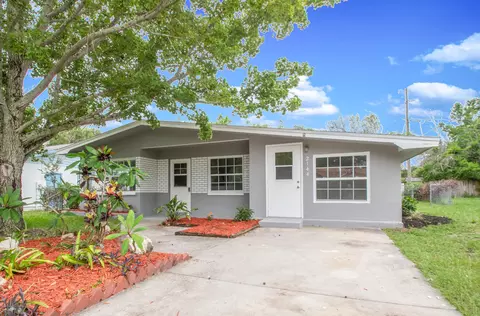 2144 Capri Dr, Clearwater, FL 33763 photo 1