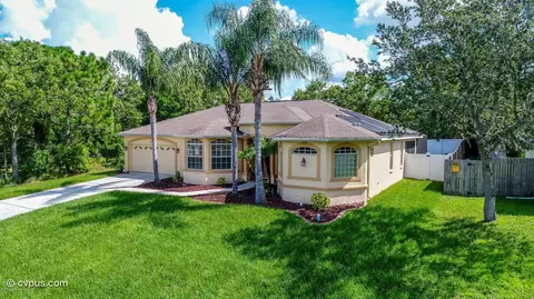 2046 Gold Rd, Spring Hill, FL 34609 photo 1