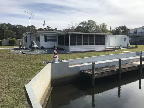 7303 Arbordale Dr, Weeki Wachee, FL 34607 photo 1